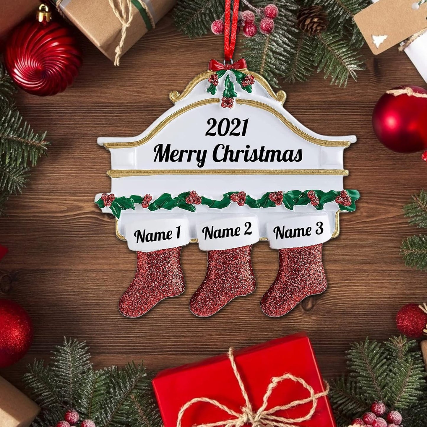 Personalized Christmas Ornaments Family of 2,3,4,5,6,7,8 Custom Christmas Stocking Ornaments with Names, Customized Xmas Day Home Christmas Tree Decora- Family of 3