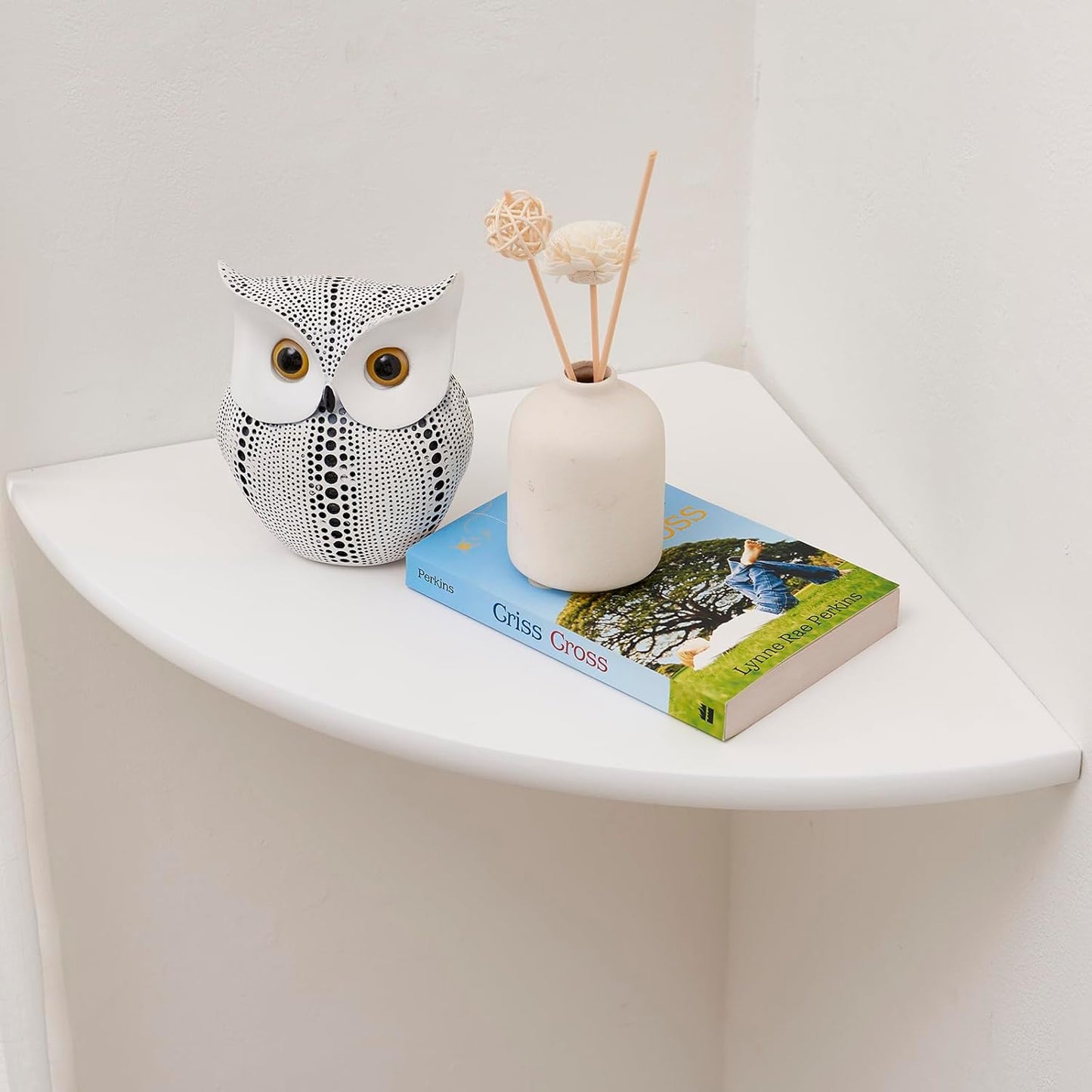 Corner Shelf, White Solid Oak Wood Floating Corner Shelves Wall Mount Round End Floating Speaker Rack Display Shelf for Small Plant Photo Frame (White, 12in)