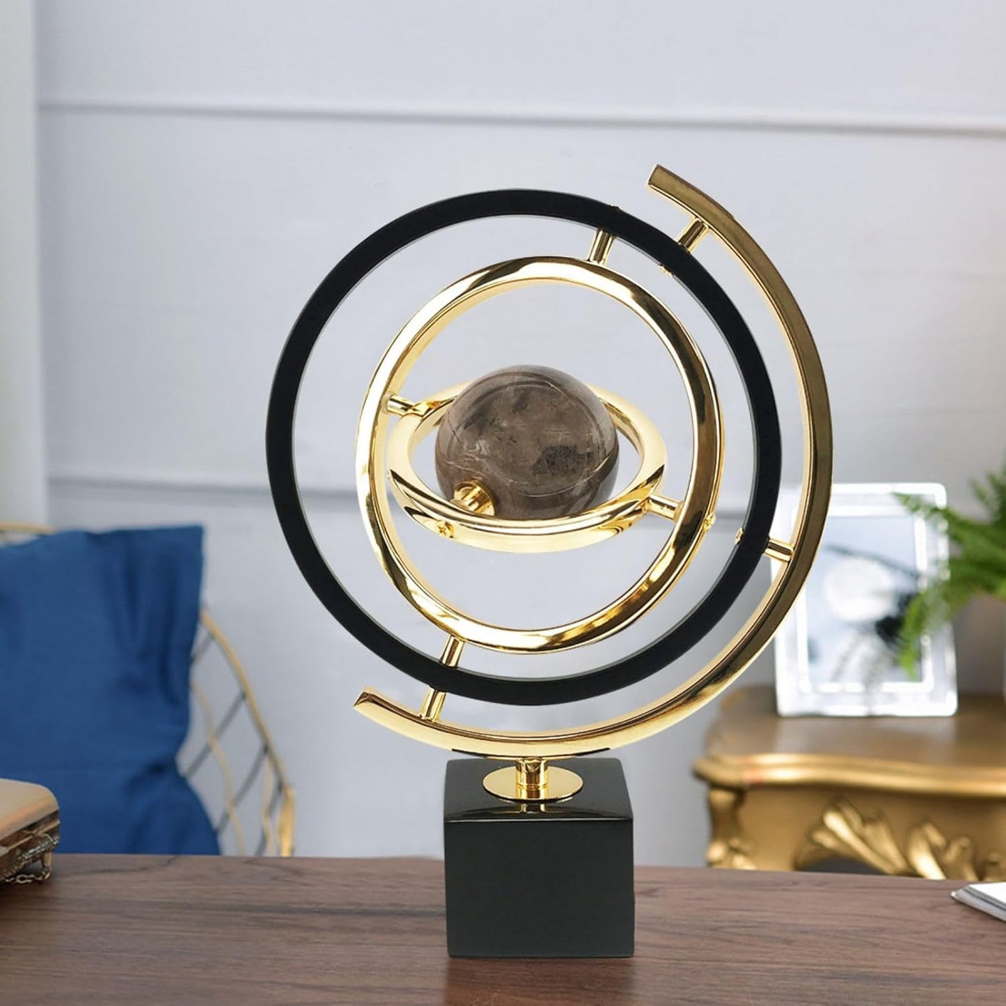 homary Modern Sculpture Decor Abstract Art Decoration Metal Globe Ornament Living Room Decor with Rectangle Stand Black & Gold