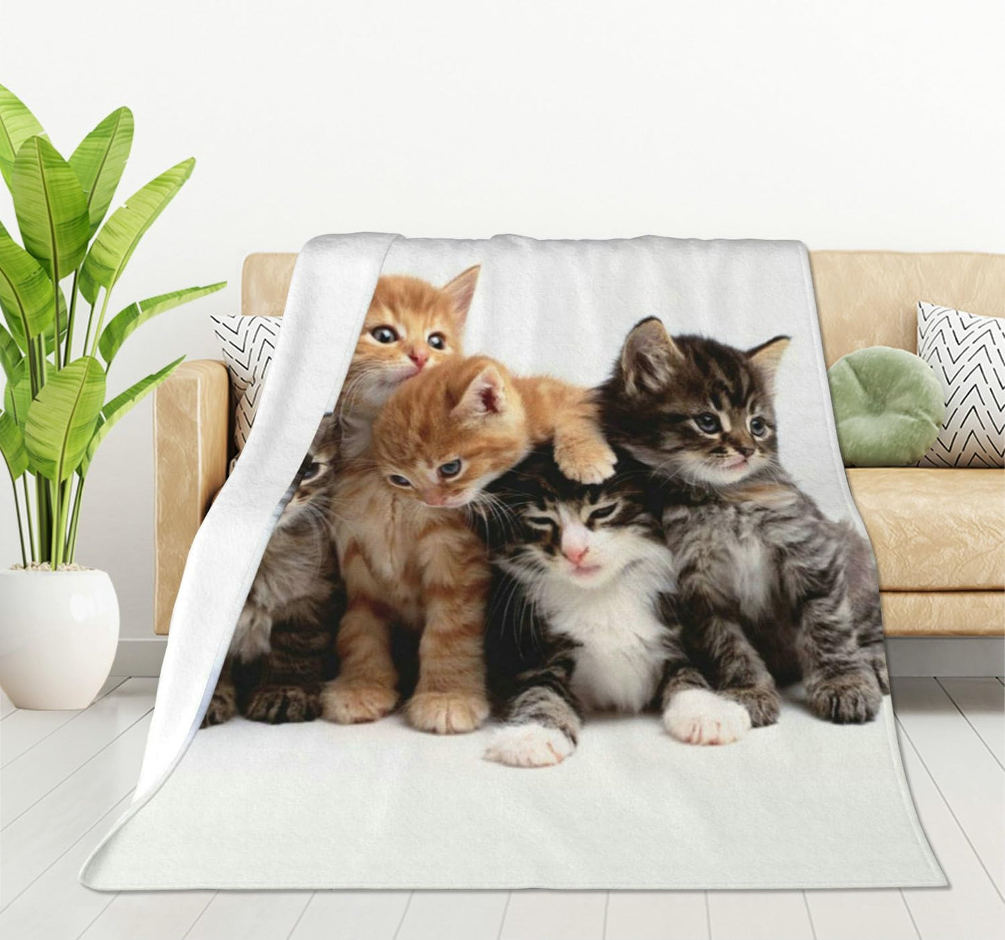 HGOD DESIGNS Cats Throw Blanket Ultra Soft Warm All Season Kittens Family Cats Decorative Fleece Blankets for Bed Chair Car Sofa Couch Bedroom 50"X60"