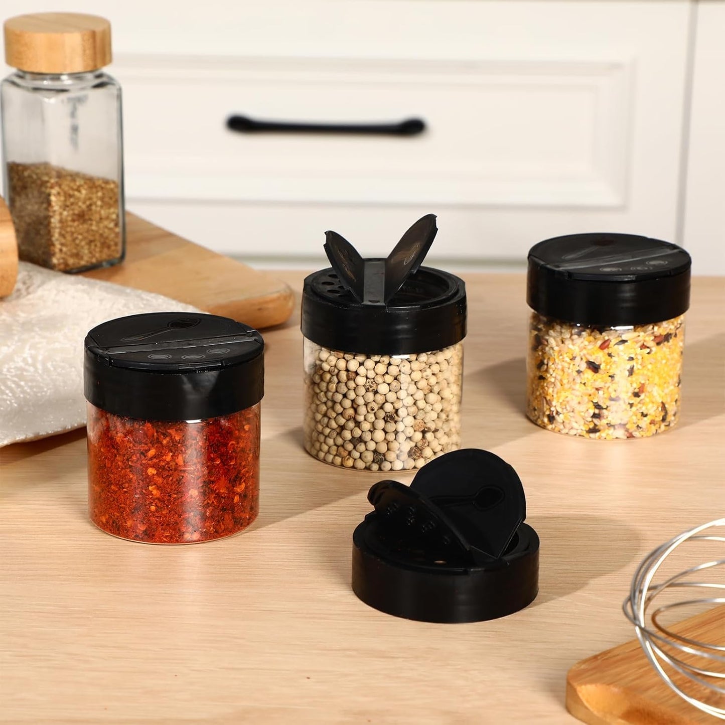 50 Pack 4.7 oz Plastic Spice Jars with Black Cap Empty Clear Plastic Spice Bottle Containers Reusable Seasoning Jars with Shaker Lids for Kitchen Storing and Dispensing Salt Powders