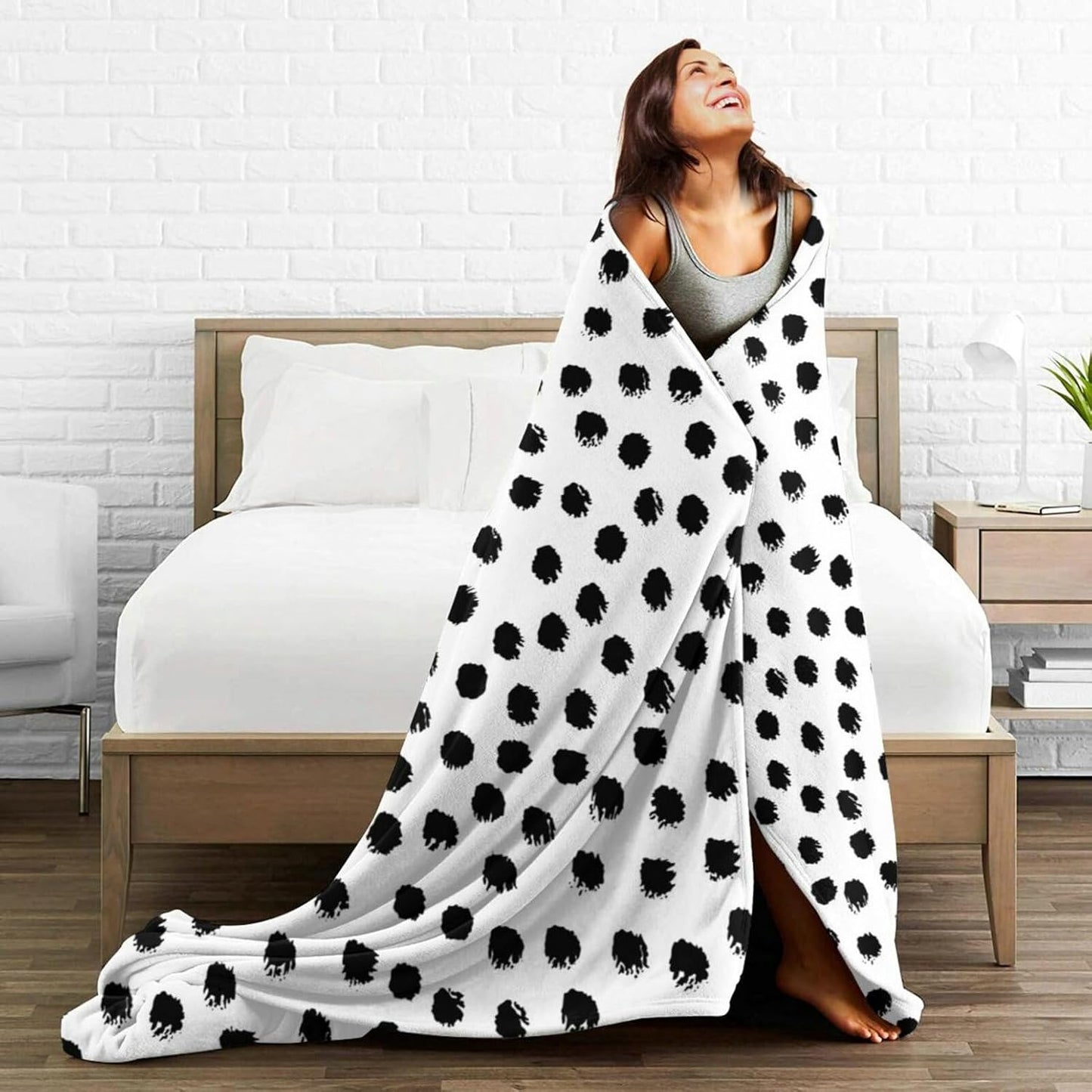 HGOD DESIGNS Polka DotsBlanket, Super Soft Brush Strokes Dots Throw Blanket 50"x60" Blanket for Bed Couch Chair Fall Winter Camping Living Room Office