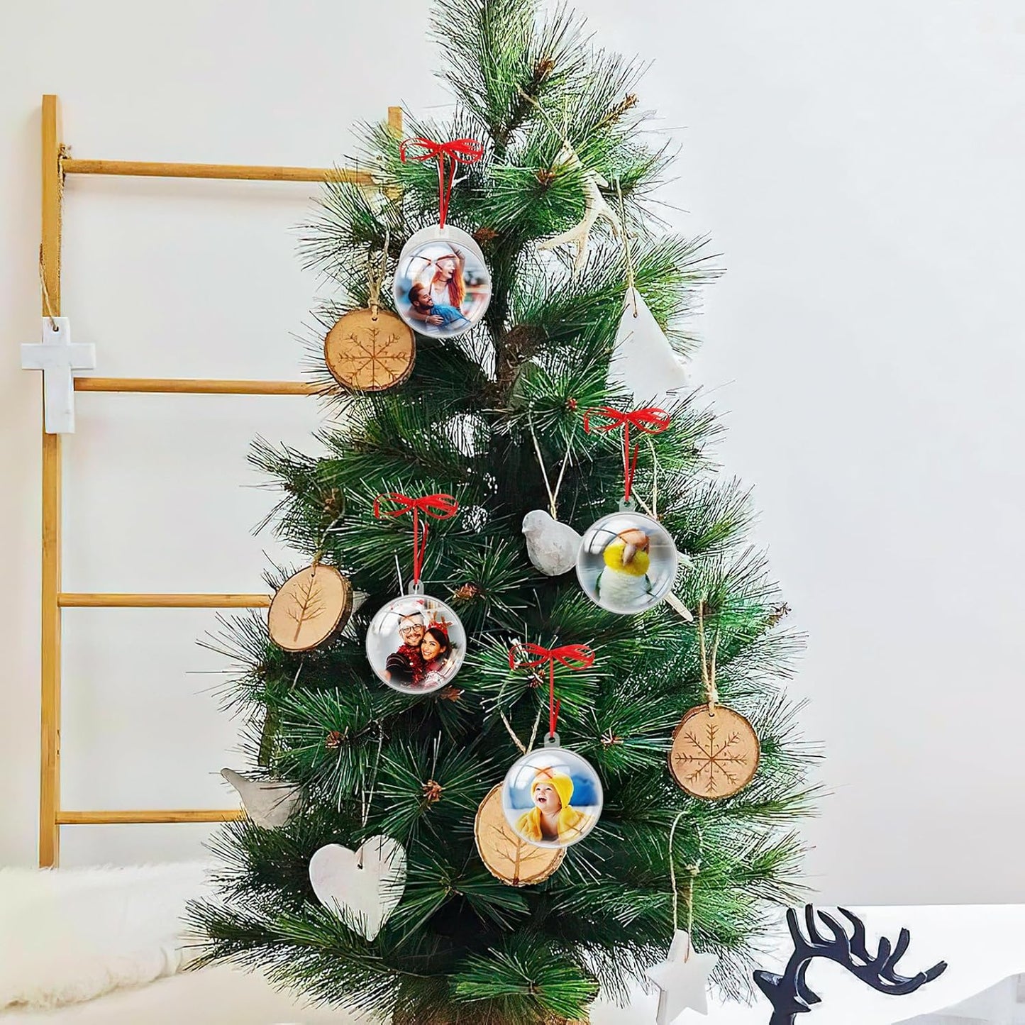 Personalized Christmas Ornaments 2025 Wood Custom Picture Text Hanging Ornament Customized Christmas Tree Decorations Keepsake Gift for Family Couples Xmas Tree Home Decor