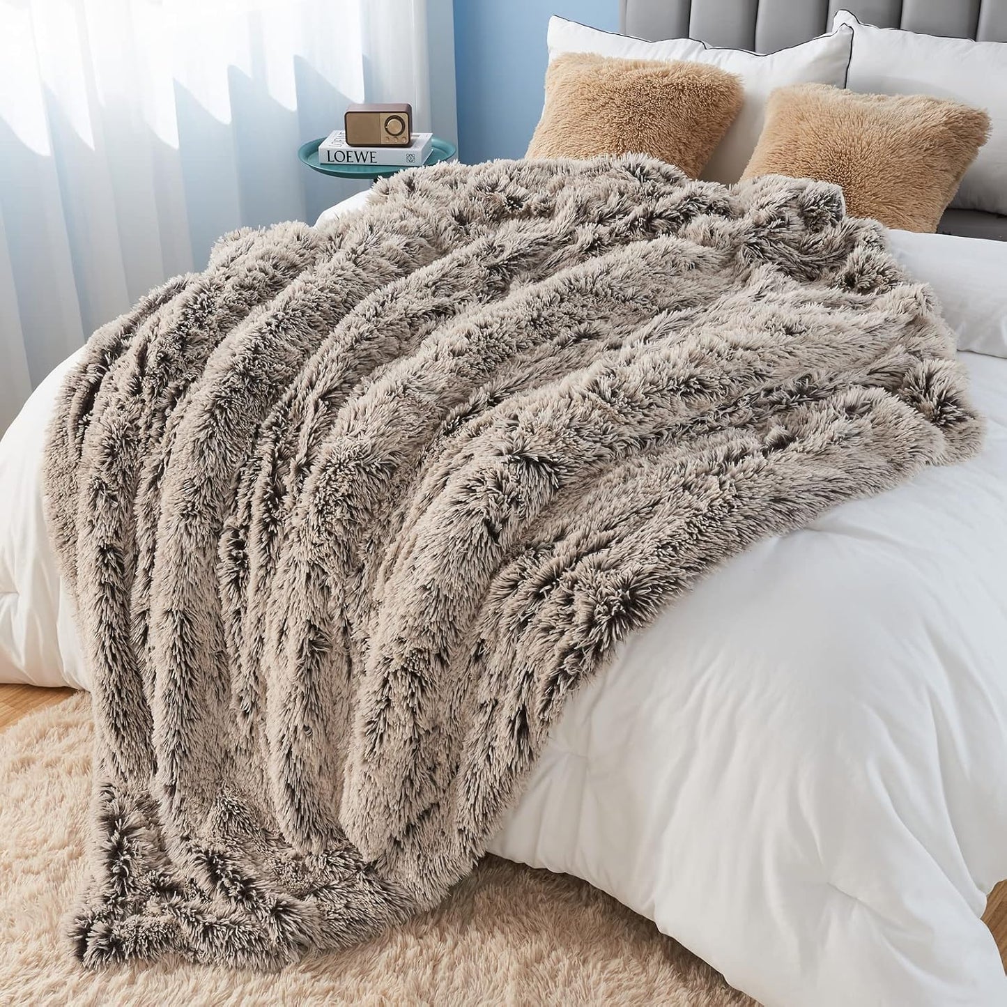 GONAAP Fuzzy Faux Fur Throw Blanket Queen Size Frosty Brown Super Soft Cozy Plush Fuzzy Shaggy Blanket for Couch Sofa Bed (Frosty Brown, Queen(90"x90"))