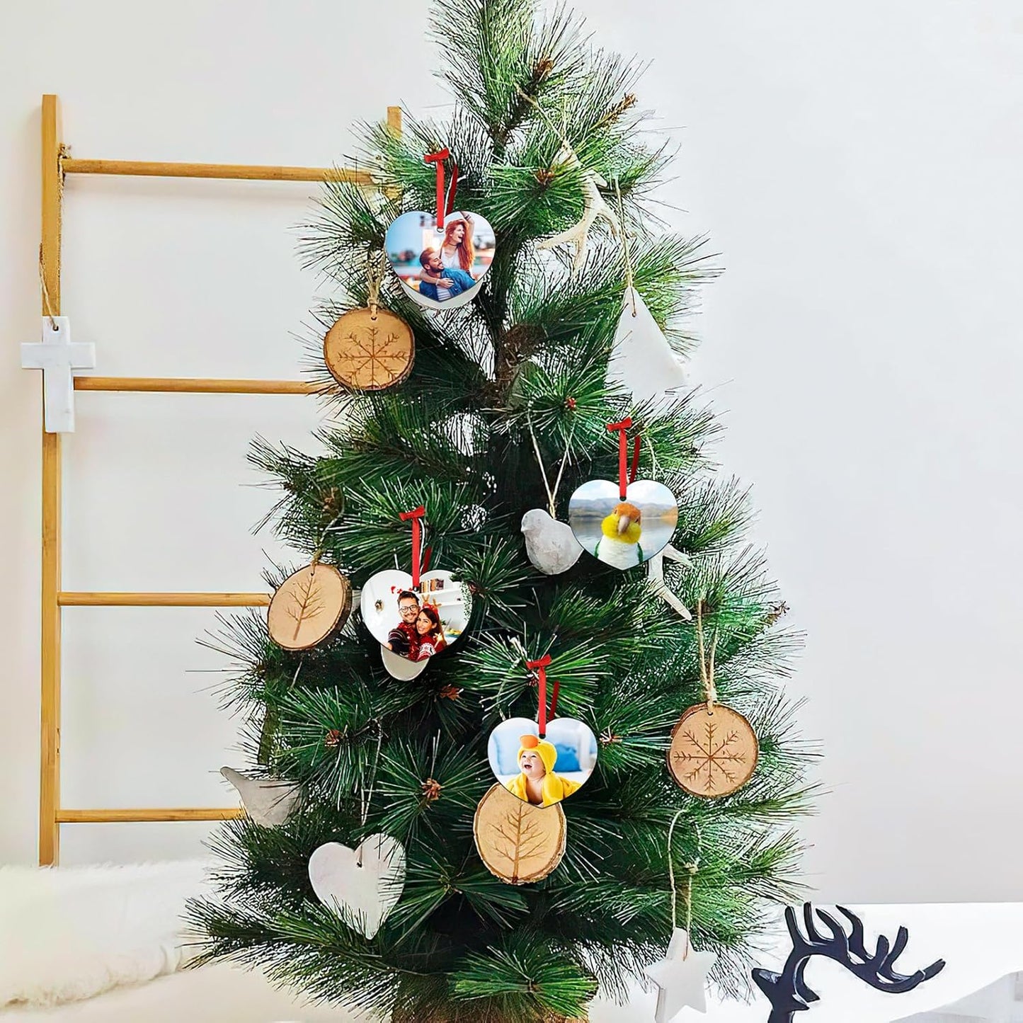 Personalized Christmas Ornaments 2025 Wood Custom Picture Text Hanging Ornament Customized Christmas Tree Decorations Keepsake Gift for Family Couples Xmas Tree Home Decor