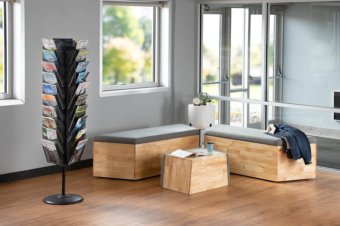 Safco Onyx Rotating Mesh Magazine Holder, Display Rack with 30 Pockets, Brochure Organizer, Commercial-Grade Steel Construction, Black